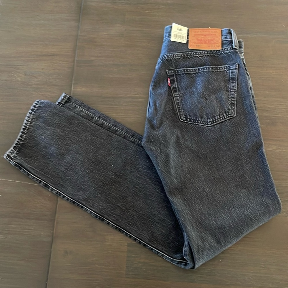 NWT 501 Original Levi’s straight leg jeans dark wash